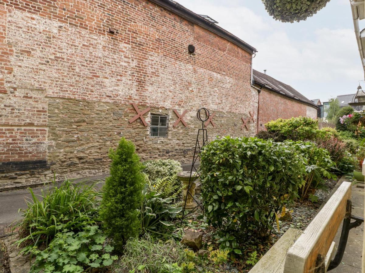 138d Old Star & Garter Mews * Ludlow